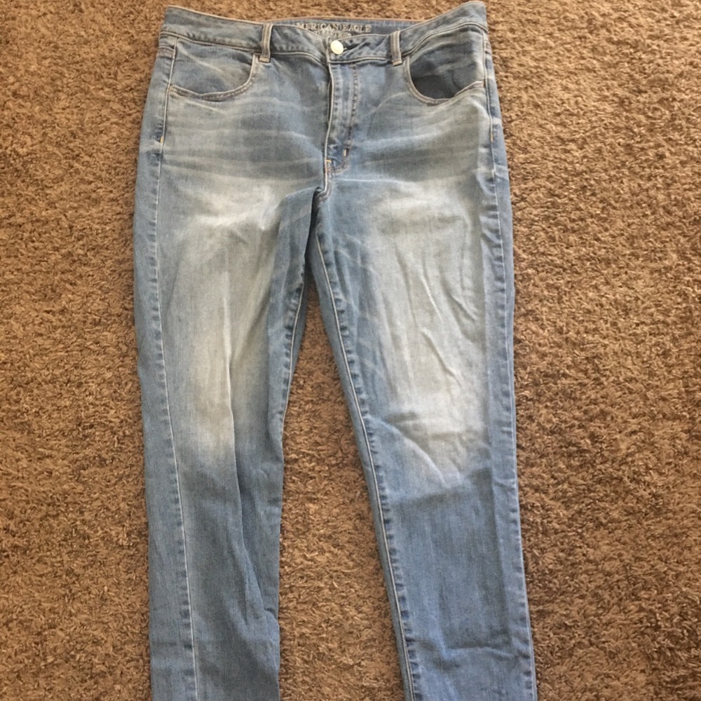 Jeans - Light Wash American Eagle Outfitters